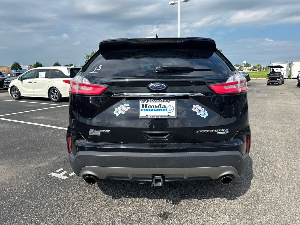 Used 2019 Ford Edge Titanium w/ Cold Weather Package AWD/4WD image 9