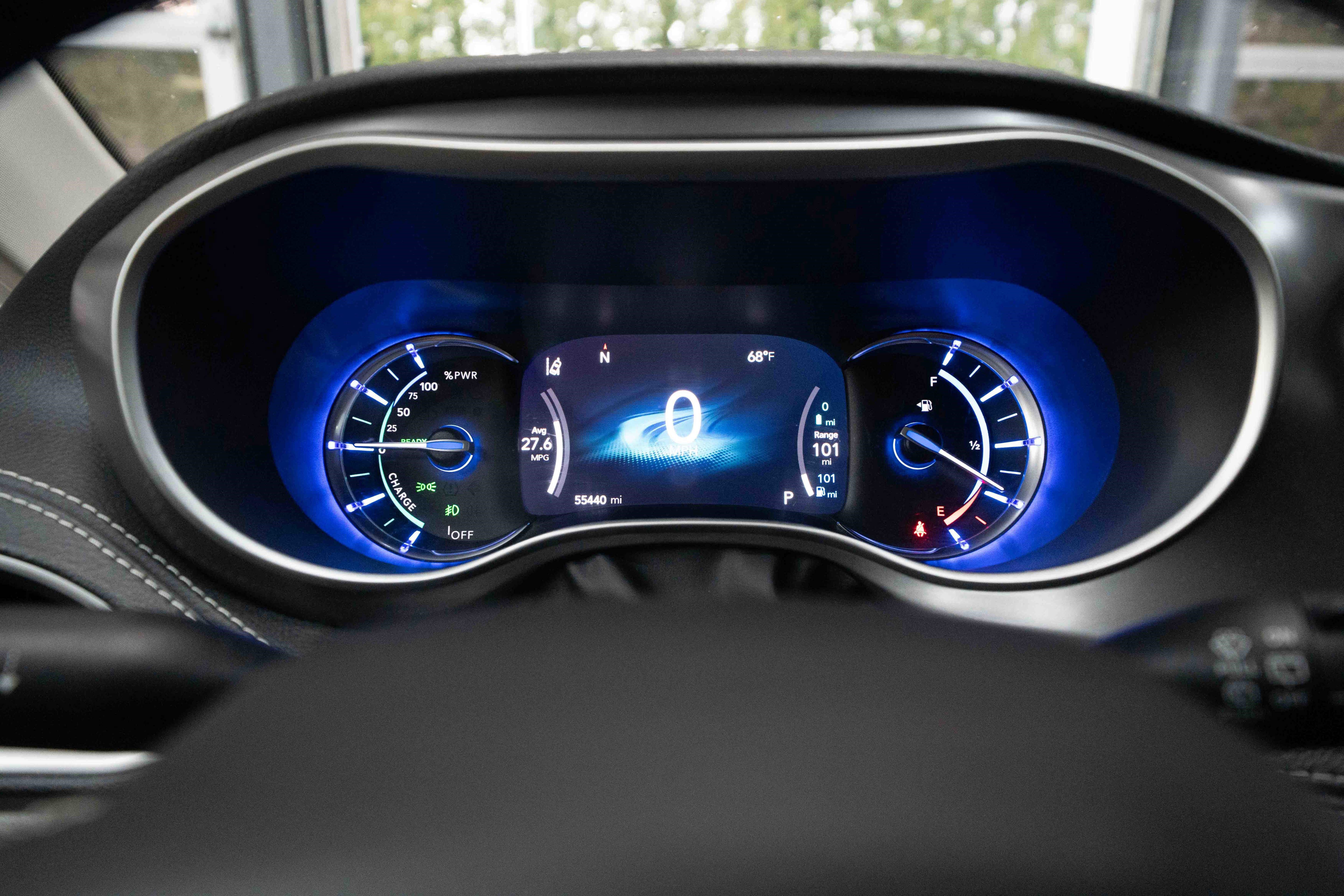 Used 2022 Chrysler Pacifica Touring-L w/ Uconnect Theater Family Group image 16