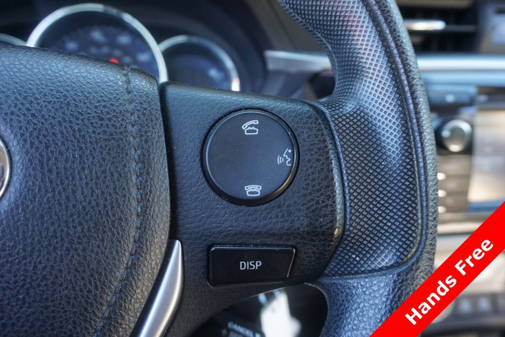 Used 2015 Toyota Corolla LE FWD image 4