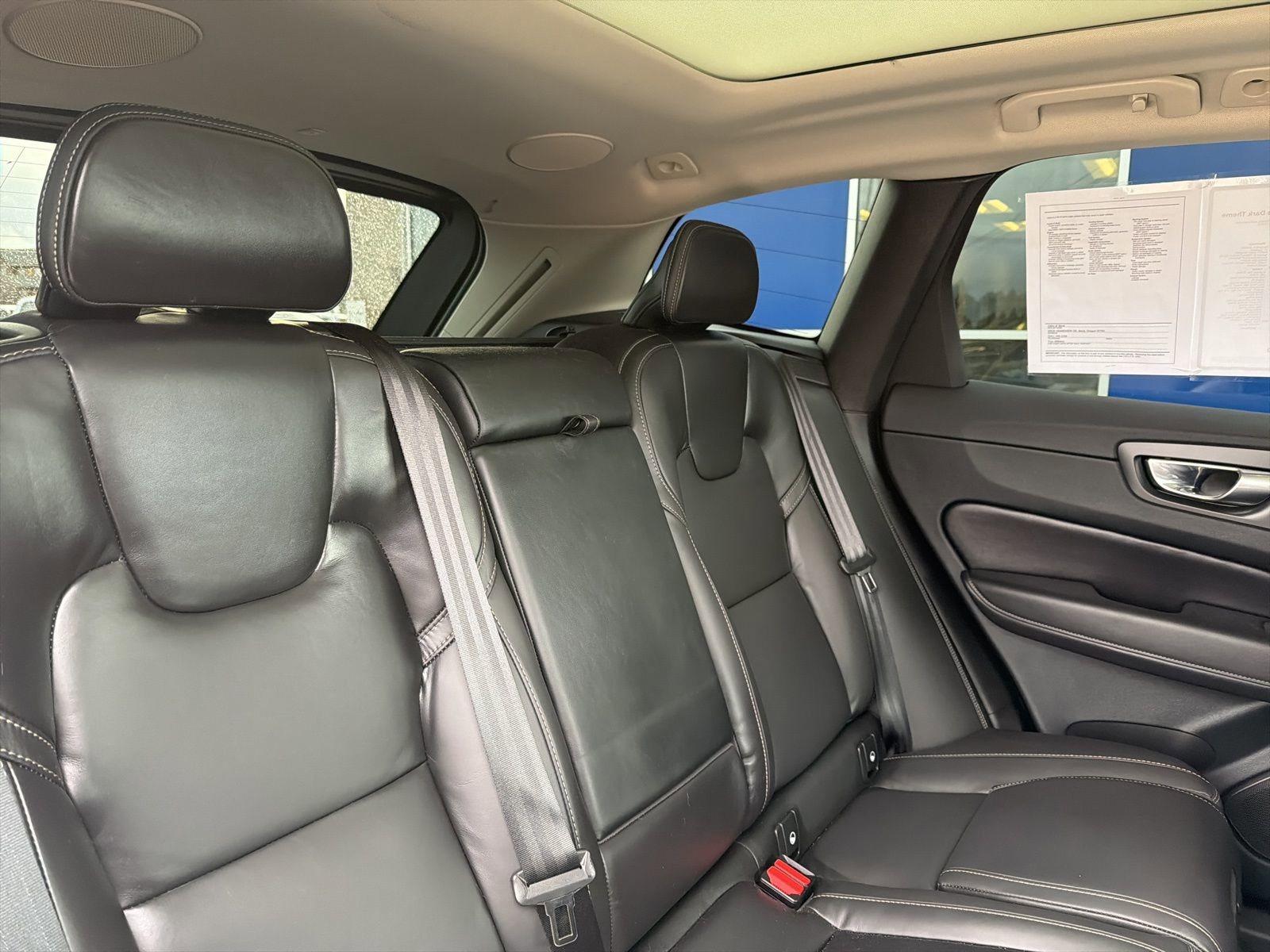 Used 2023 Volvo XC60 B5 Ultimate image 16