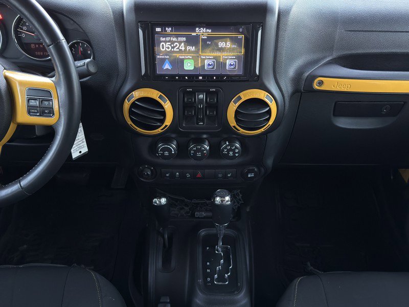 Used 2015 Jeep Wrangler Unlimited Rubicon image 27