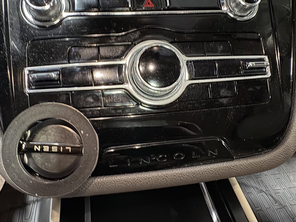 Used 2021 Lincoln Corsair Reserve w/ Equipment Group 201A image 15