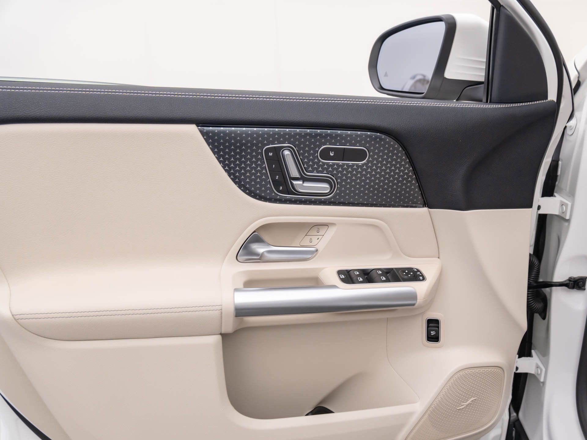 New 2026 Mercedes-Benz GLA 250 4MATIC image 15