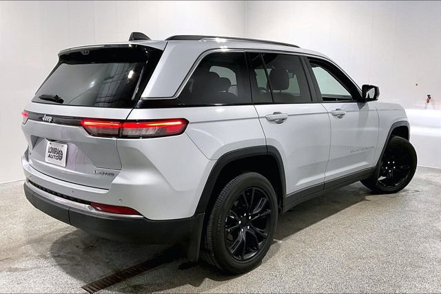 Used 2023 Jeep Grand Cherokee Limited w/ Luxury Tech Group II image 5