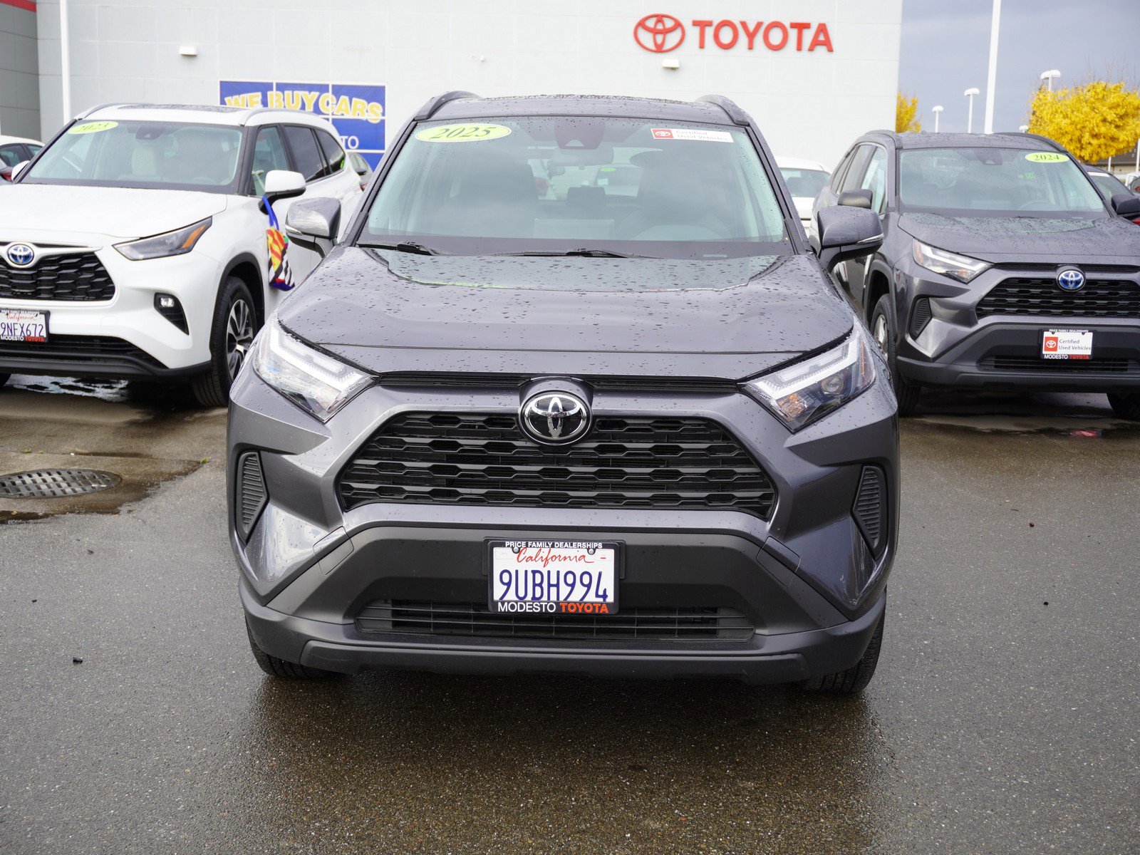 Used 2025 Toyota RAV4 XLE image 7