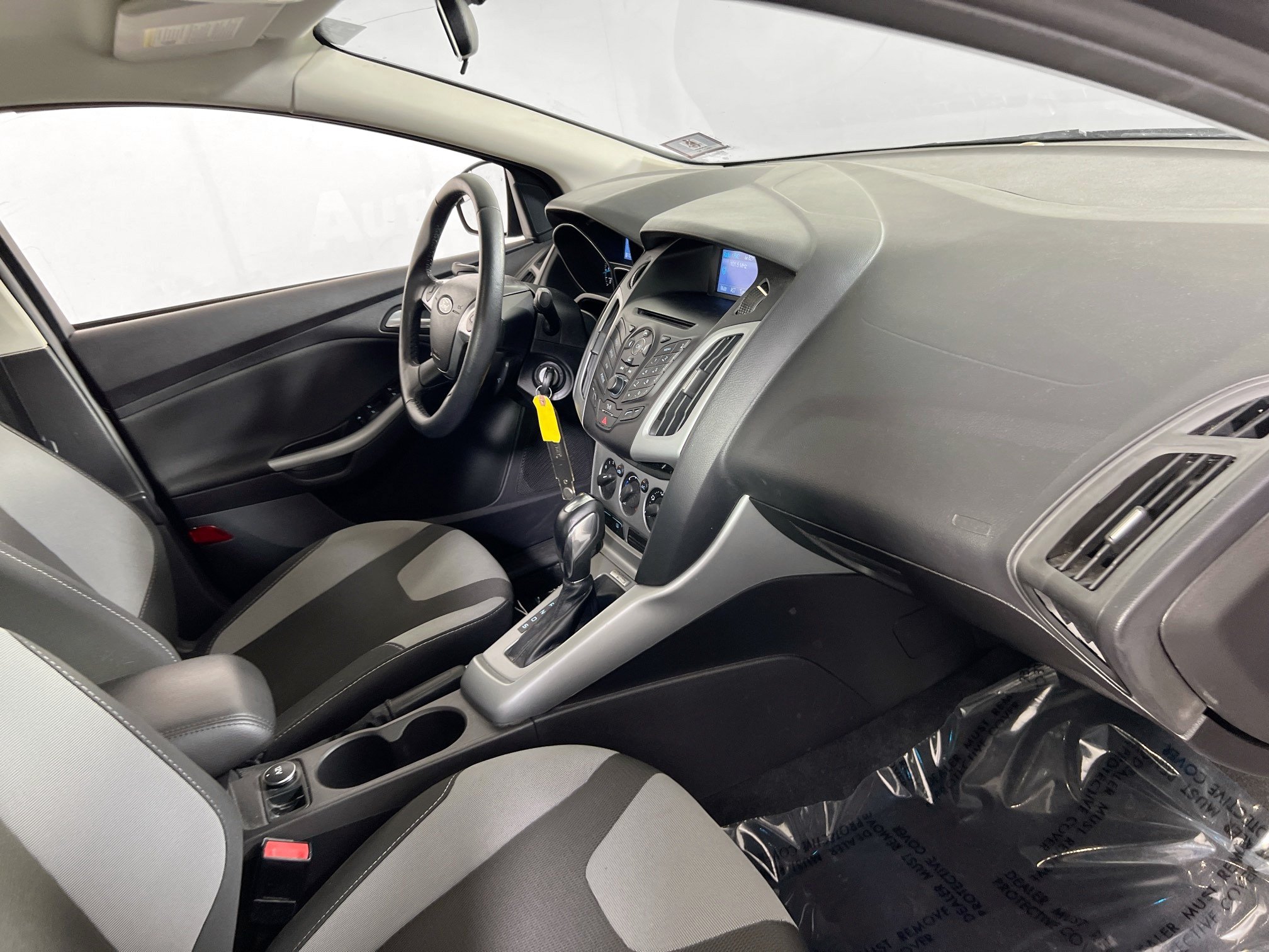 Used 2012 Ford Focus SE FWD image 25