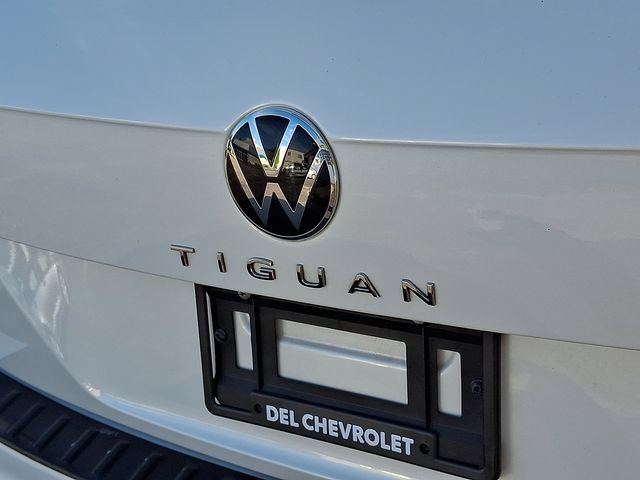 Used 2022 Volkswagen Tiguan SEL R-Line AWD/4WD image 31