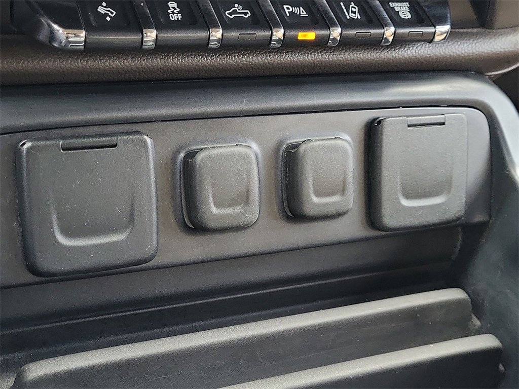 Used 2018 GMC Sierra 3500 Denali w/ Duramax Plus Package image 30