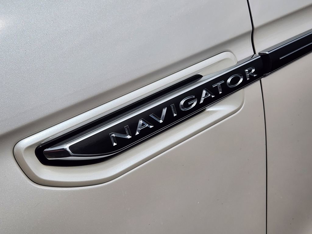 Used 2019 Lincoln Navigator L Black Label w/ Cargo Package image 23