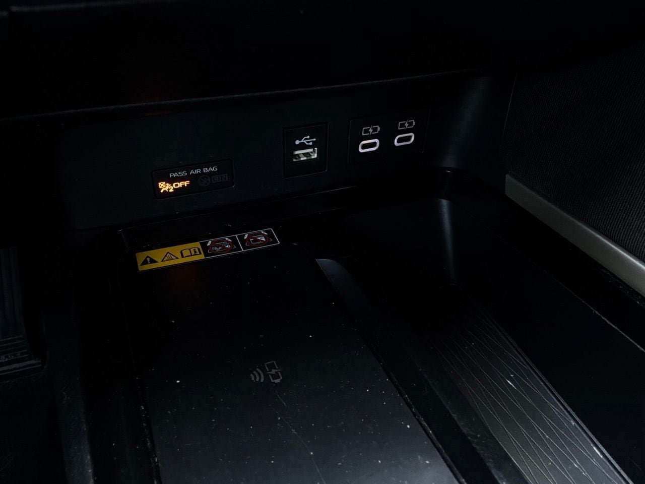 Used 2025 Toyota Camry LE FWD image 24
