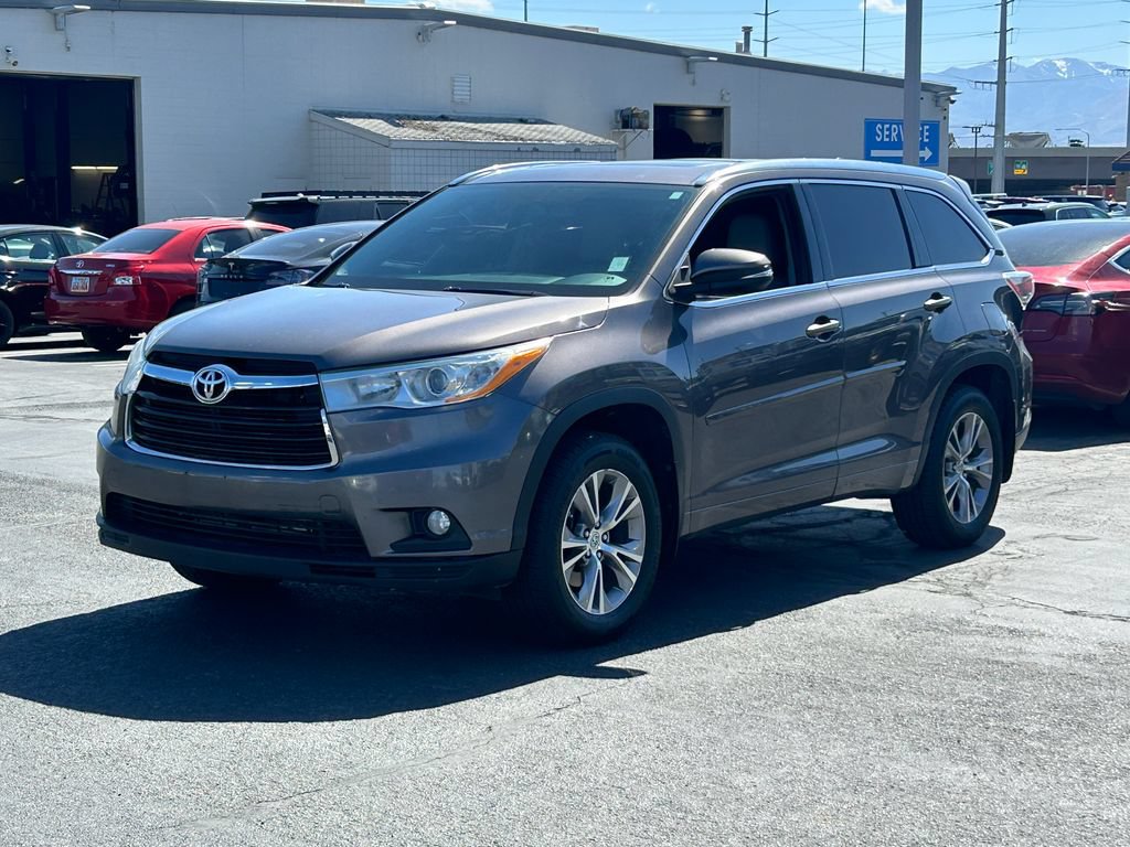 Used 2014 Toyota Highlander XLE AWD/4WD image 9