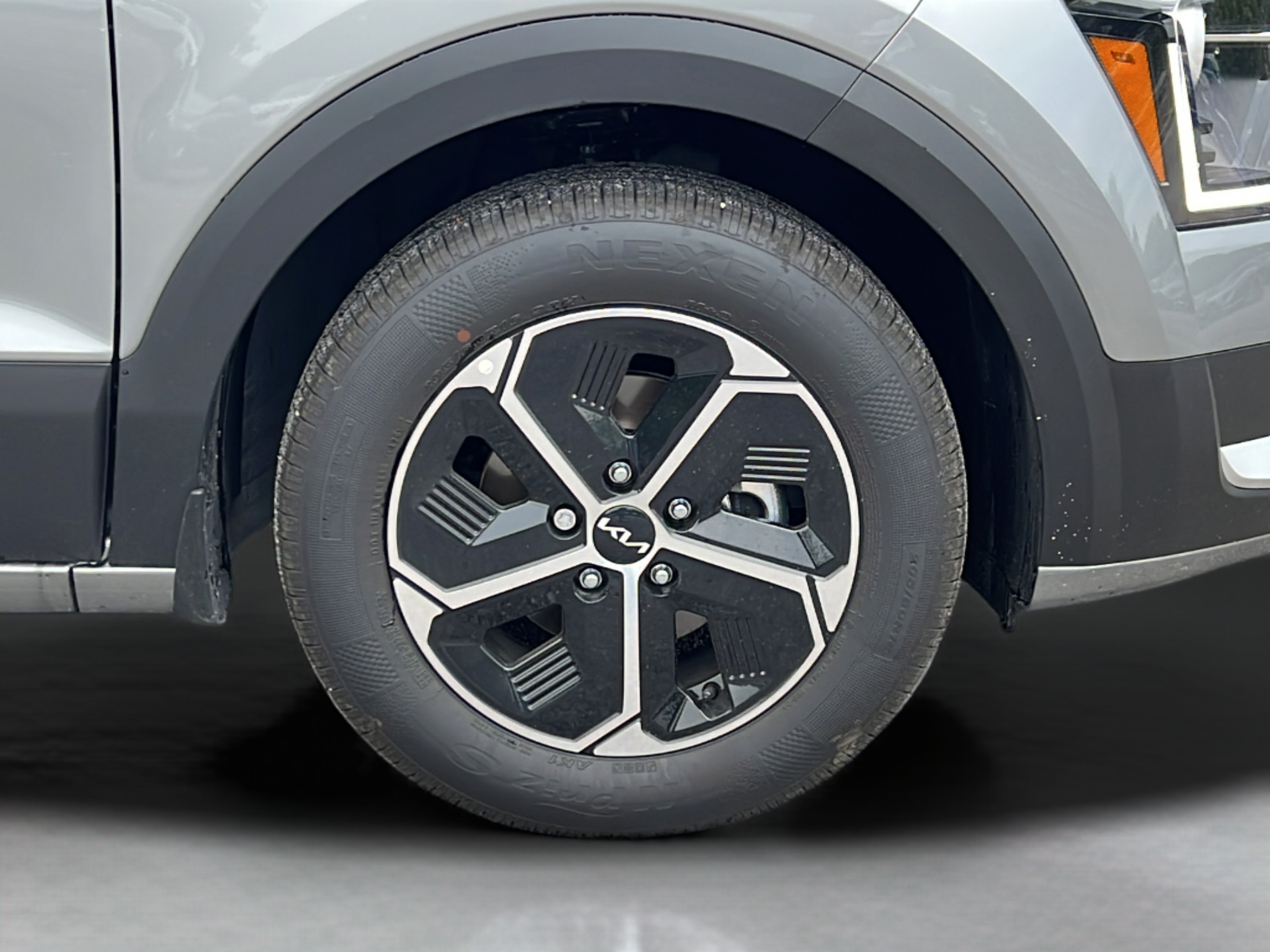 New 2026 Kia Niro LX FWD image 24