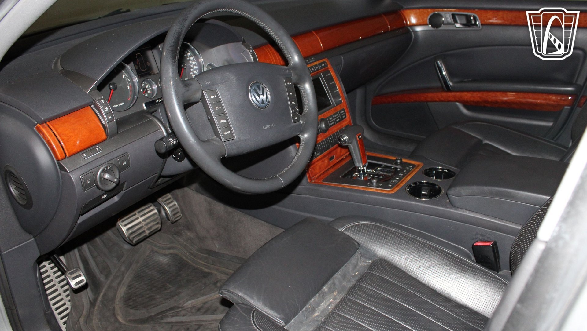 Used 2004 Volkswagen Phaeton V8 AWD/4WD image 14