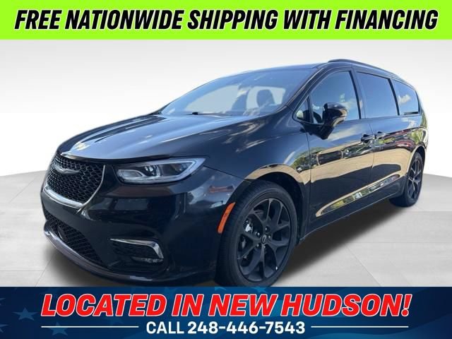 Used 2025 Chrysler Pacifica Limited