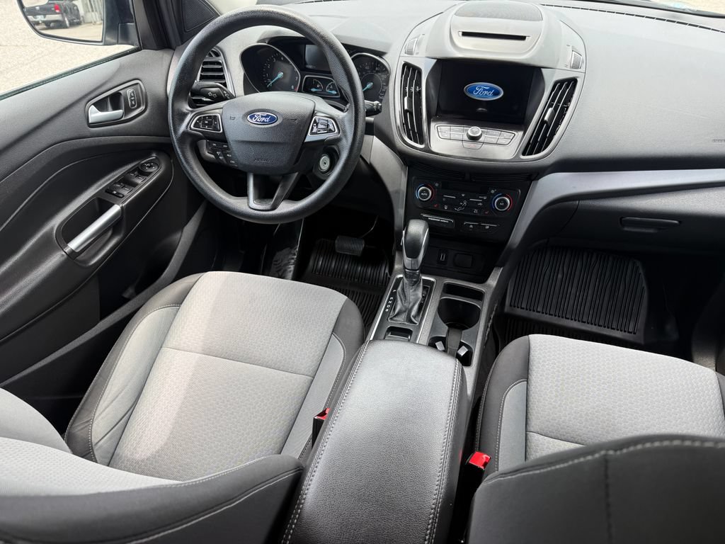 Used 2018 Ford Escape SE w/ SE Sync 3 Package AWD/4WD image 15
