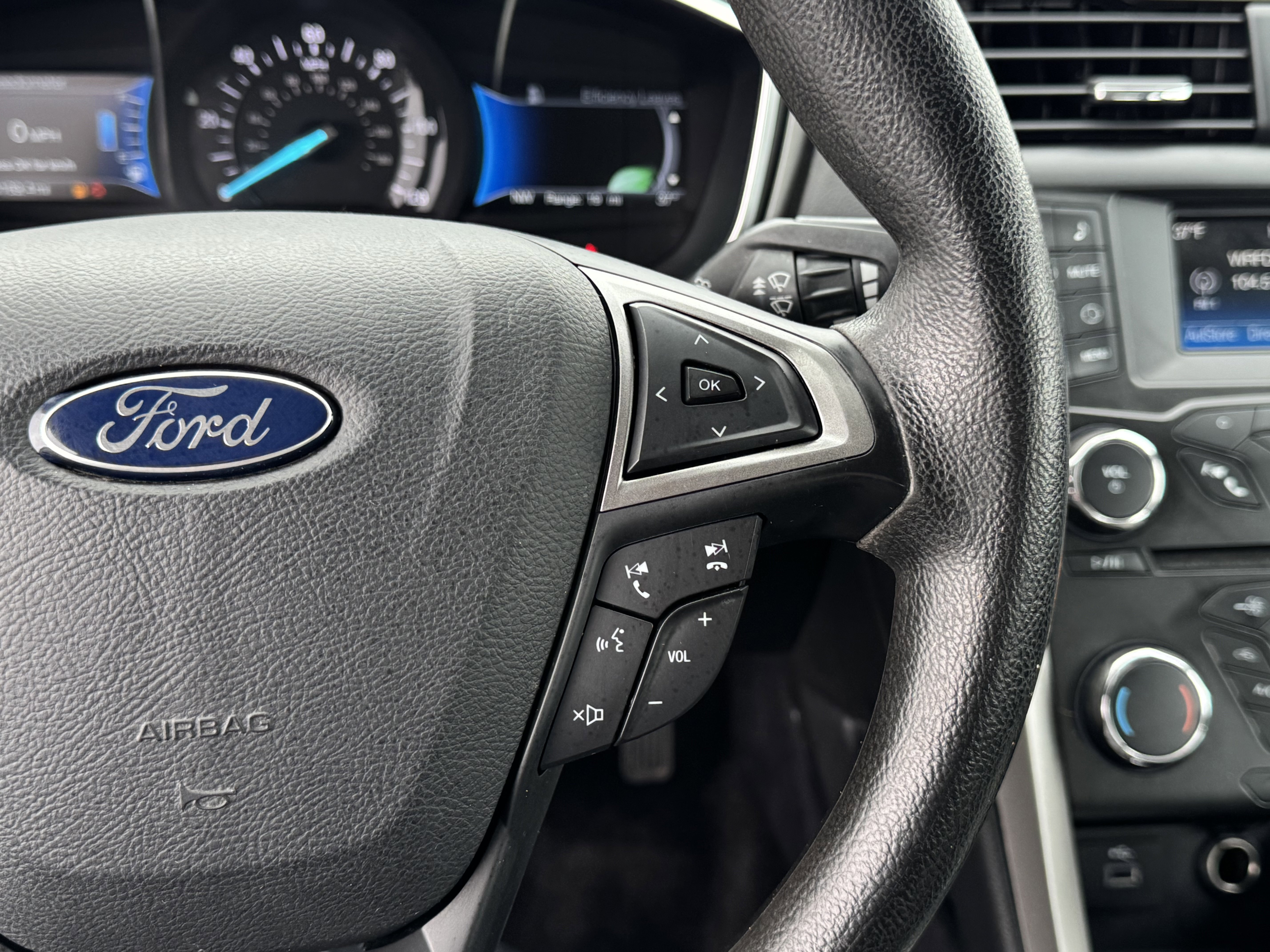 Used 2018 Ford Fusion S image 21