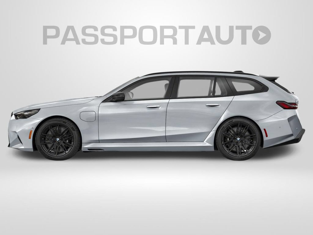 New 2027 BMW M5 Touring AWD/4WD image 3
