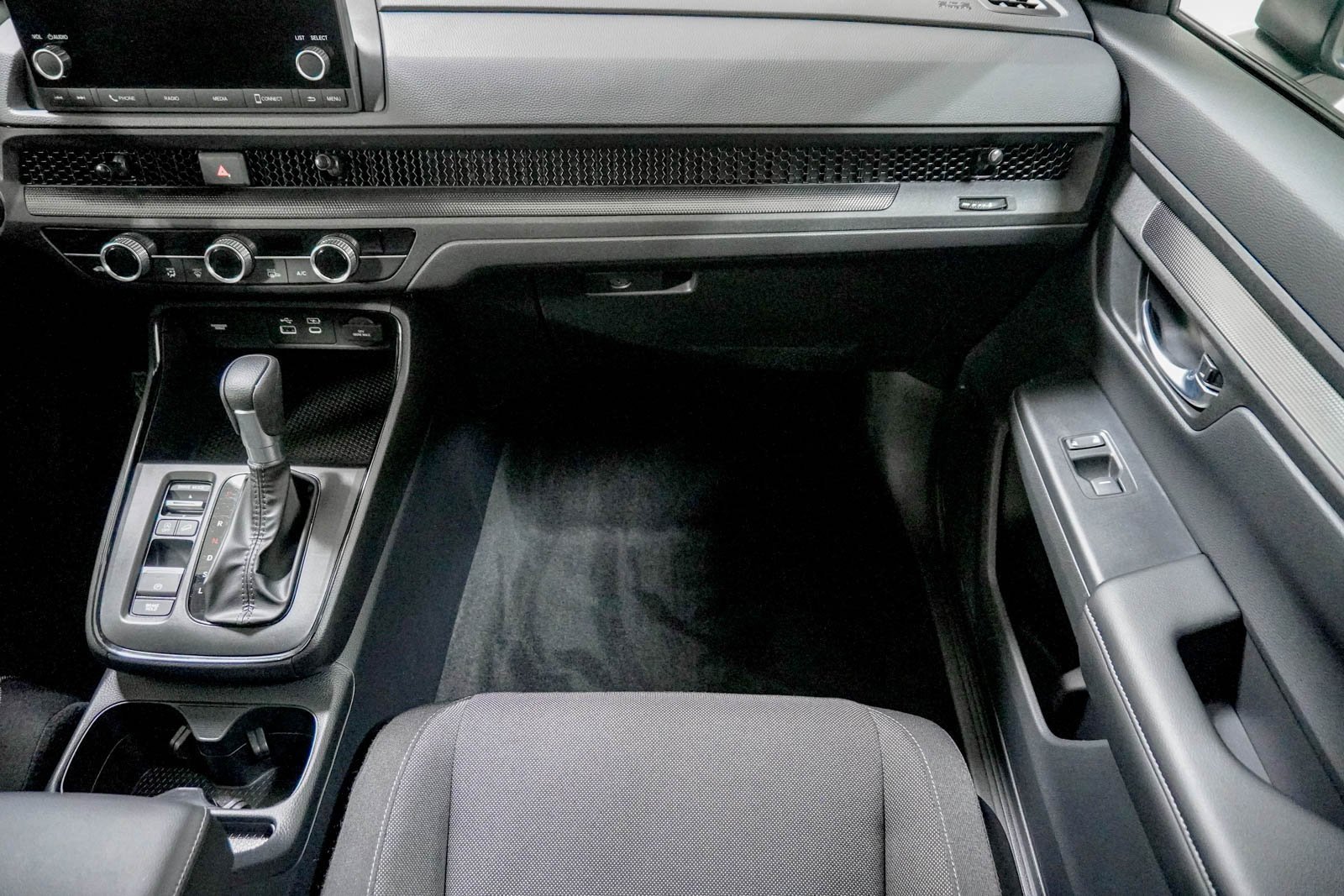 Certified 2025 Honda CR-V EX image 29