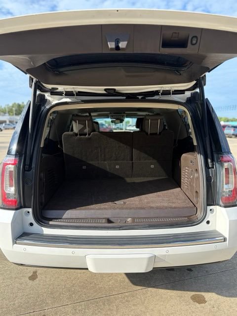Used 2020 GMC Yukon XL Denali w/ Open Road Package RWD image 4