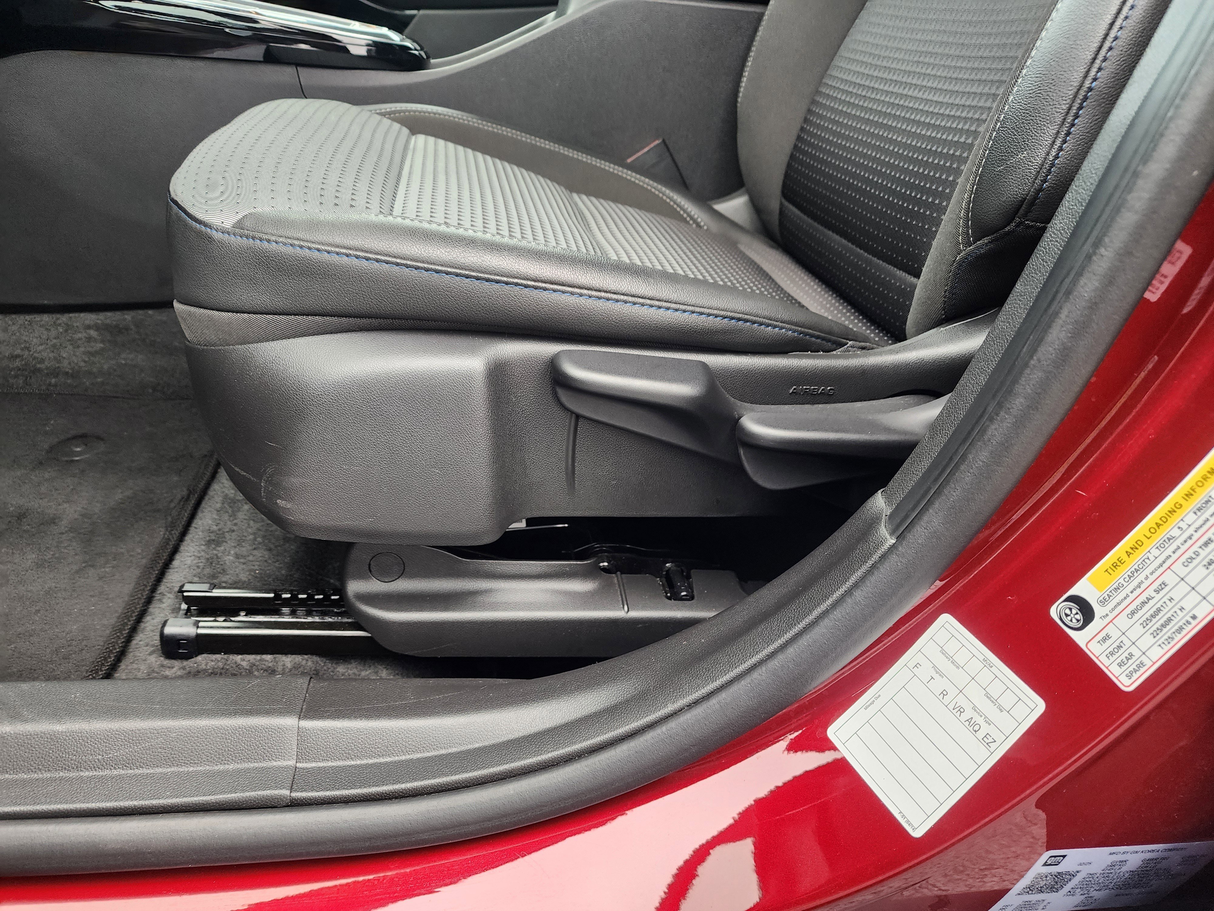 Used 2025 Chevrolet Trax LT w/ LT Convenience Package image 25