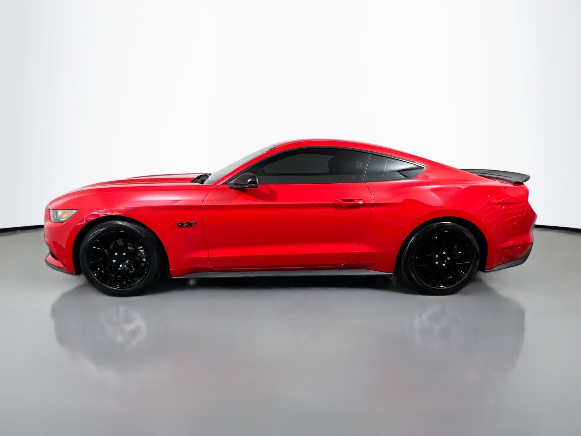 Used 2015 Ford Mustang Premium RWD image 9