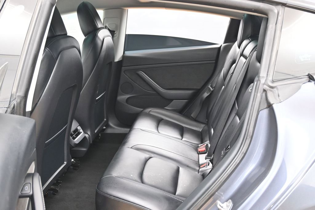 Used 2023 Tesla Model 3 Standard Range image 39