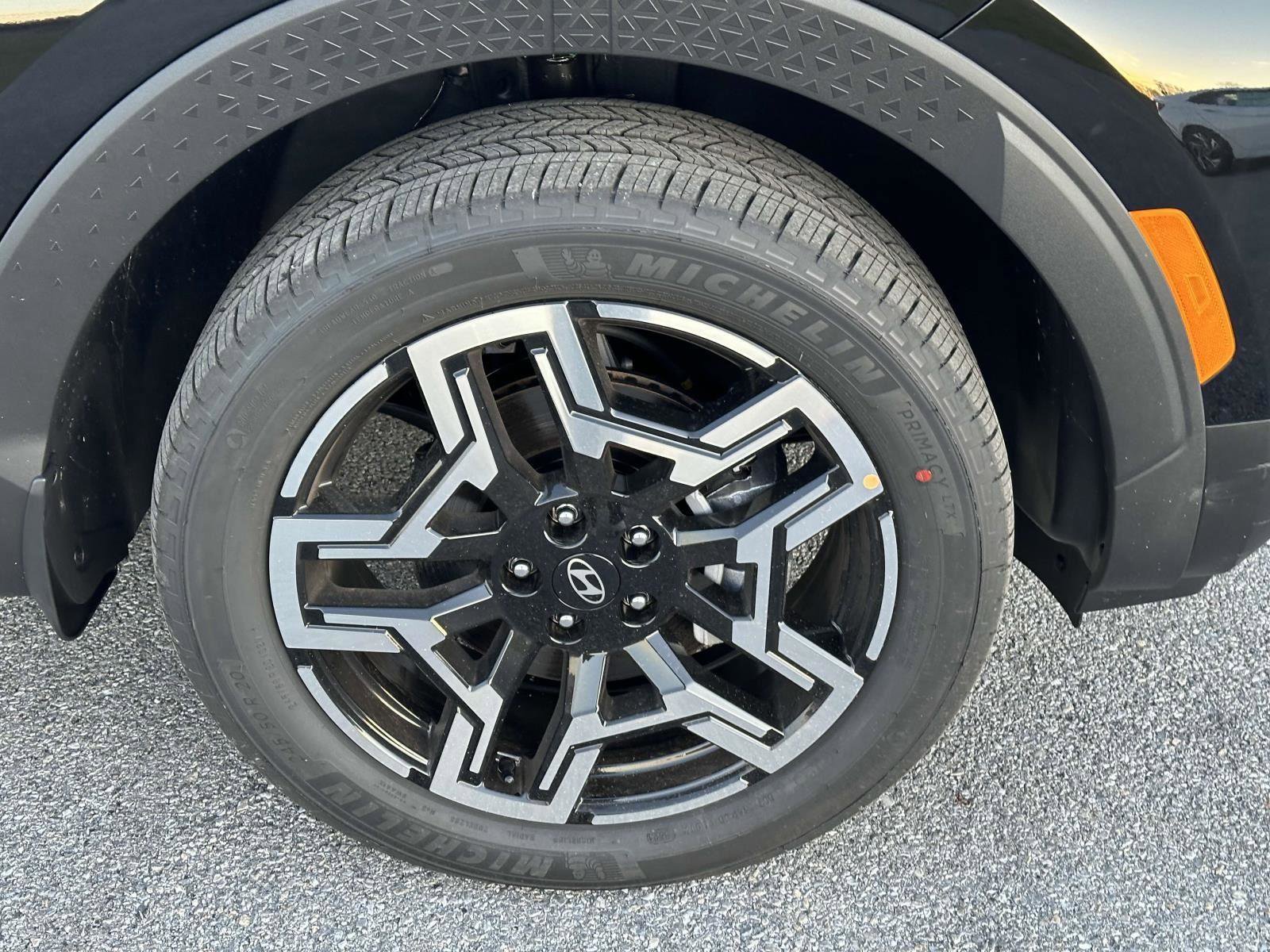 New 2025 Hyundai Santa Cruz Limited image 18