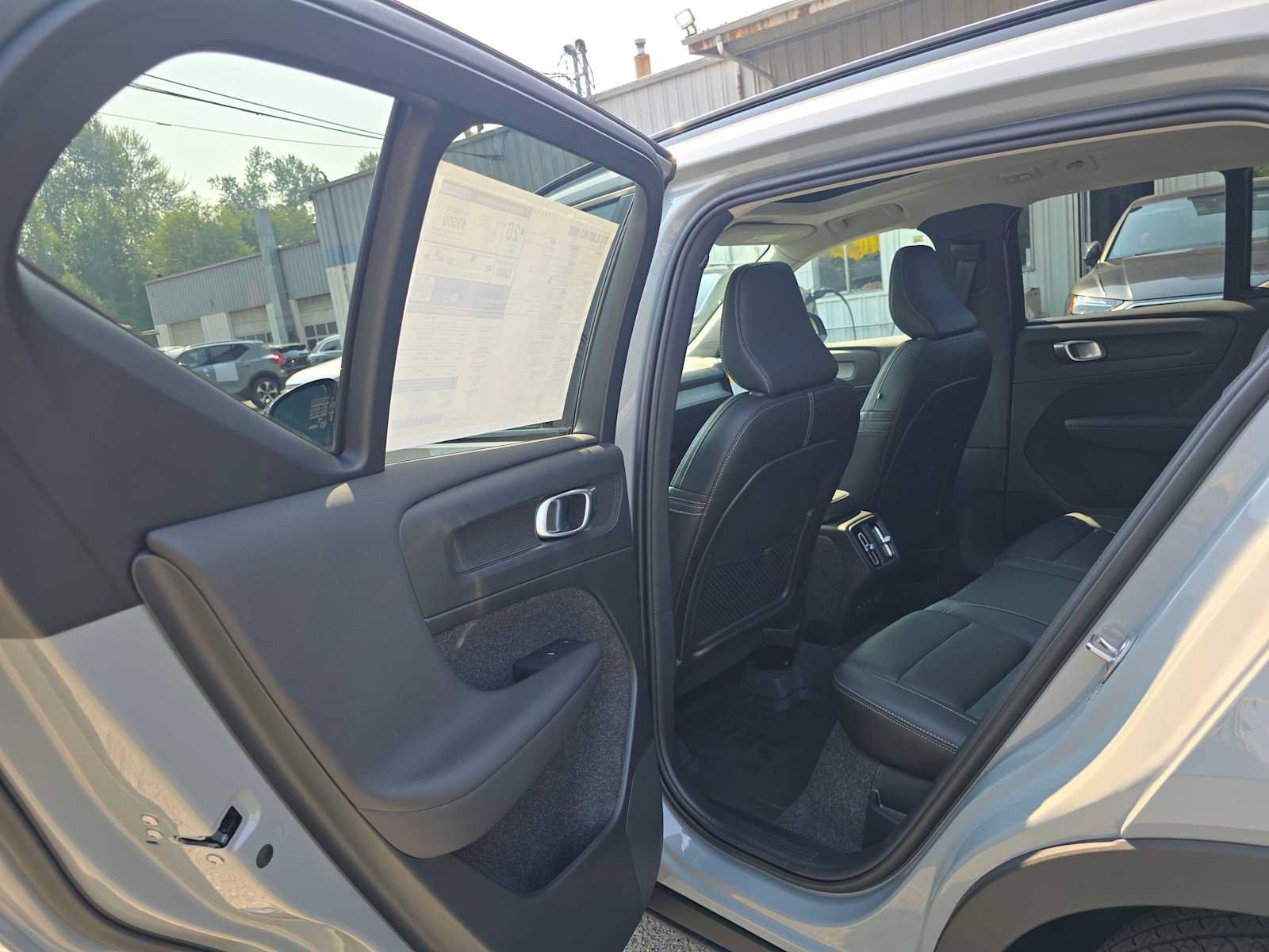 New 2026 Volvo XC40 B5 Ultra w/ Protection Package Premier AWD/4WD image 16