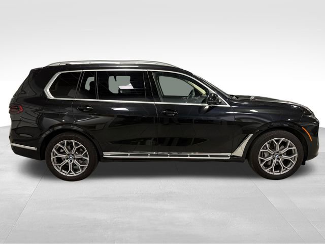 Used 2024 BMW X7 xDrive40i image 8