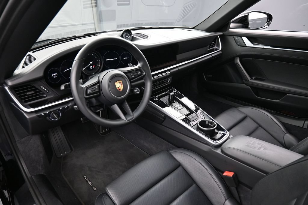 Certified 2024 Porsche 911 Targa 4S AWD/4WD image 4