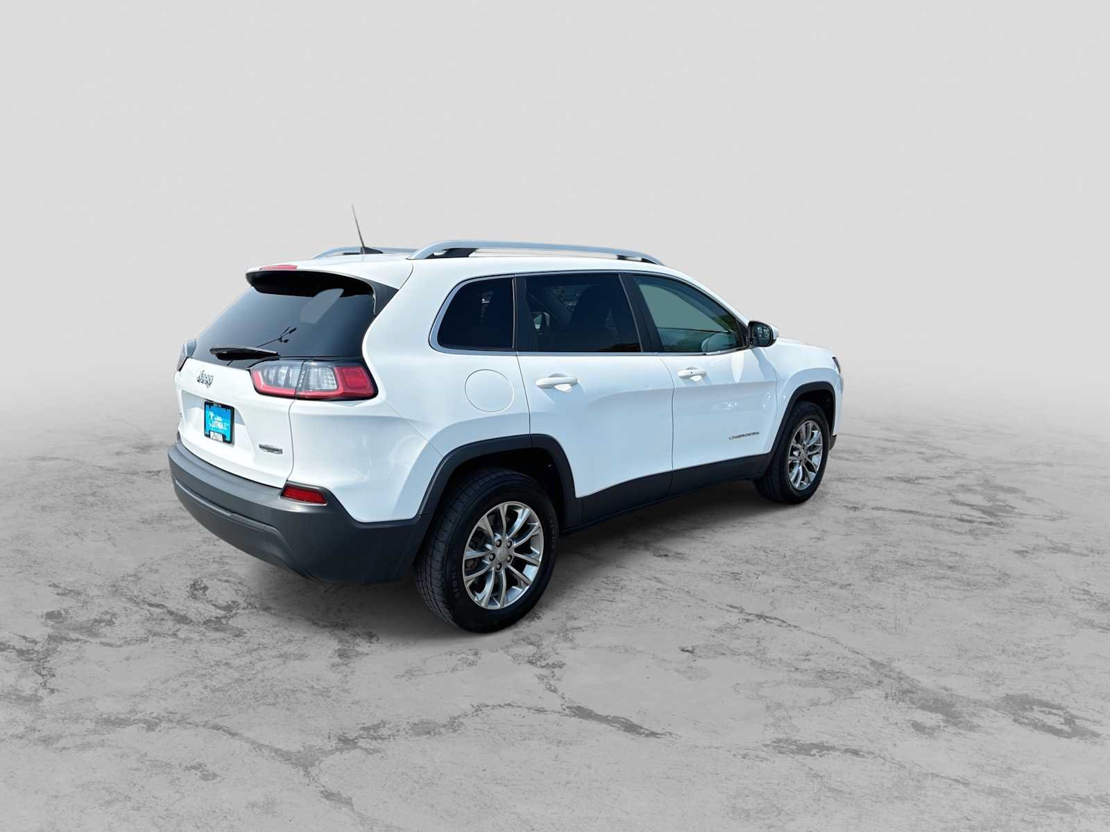 Used 2019 Jeep Cherokee Latitude Plus AWD/4WD image 8