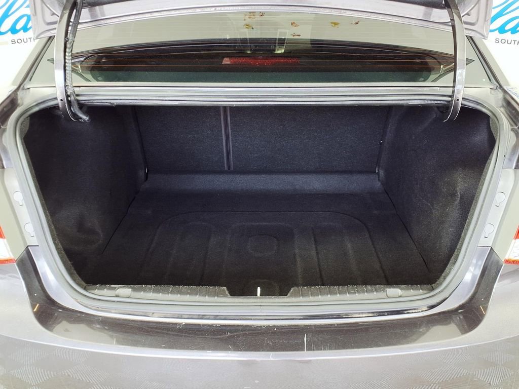 Used 2014 Chevrolet Cruze LS FWD image 10