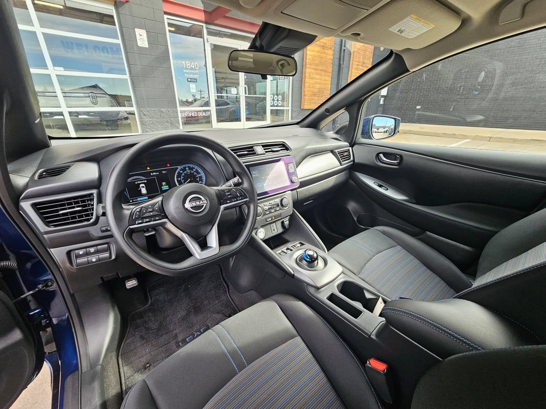 Used 2025 Nissan Leaf S FWD image 13