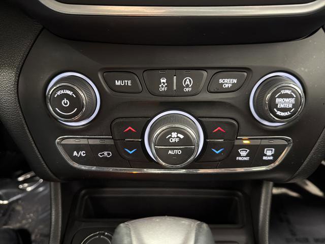 Used 2022 Jeep Cherokee Latitude Lux image 17