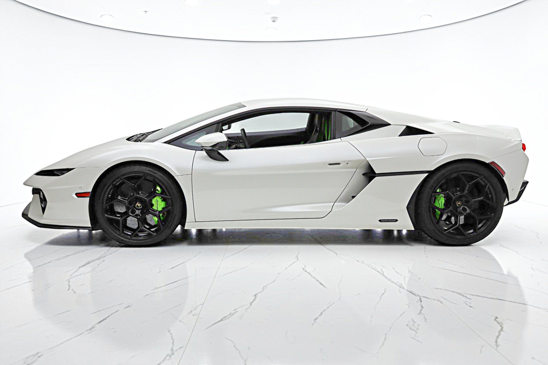 Used 2026 Lamborghini Temerario AWD/4WD image 3