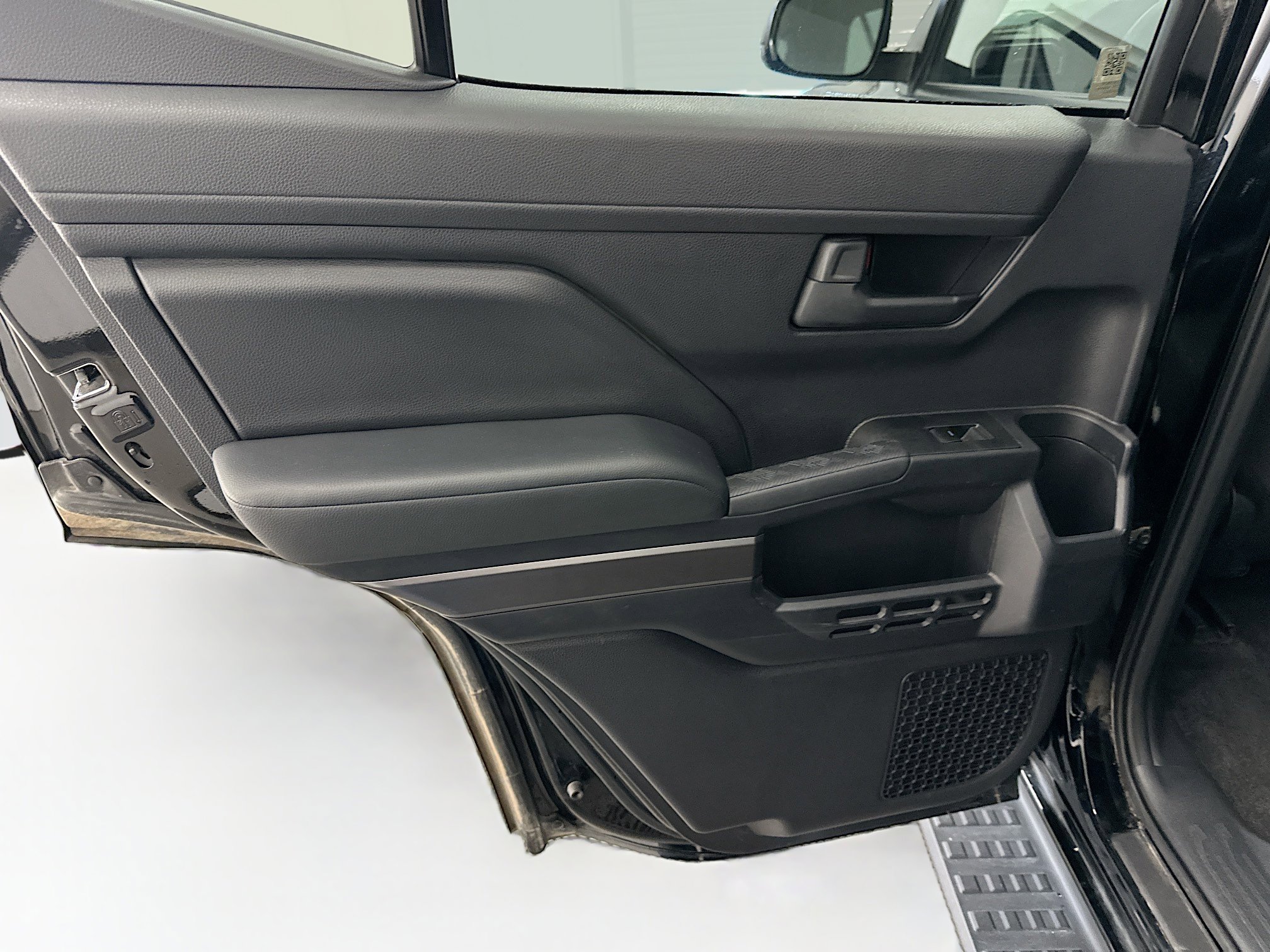 Used 2025 Toyota 4Runner SR5 image 26