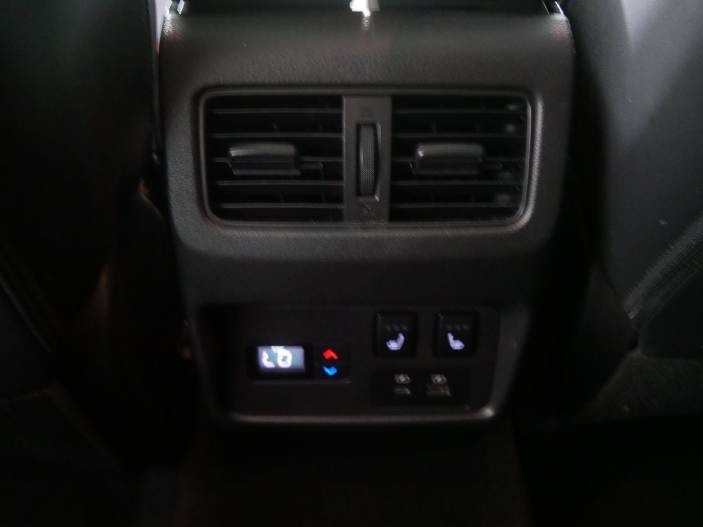 Used 2023 Nissan Rogue Platinum AWD/4WD image 20