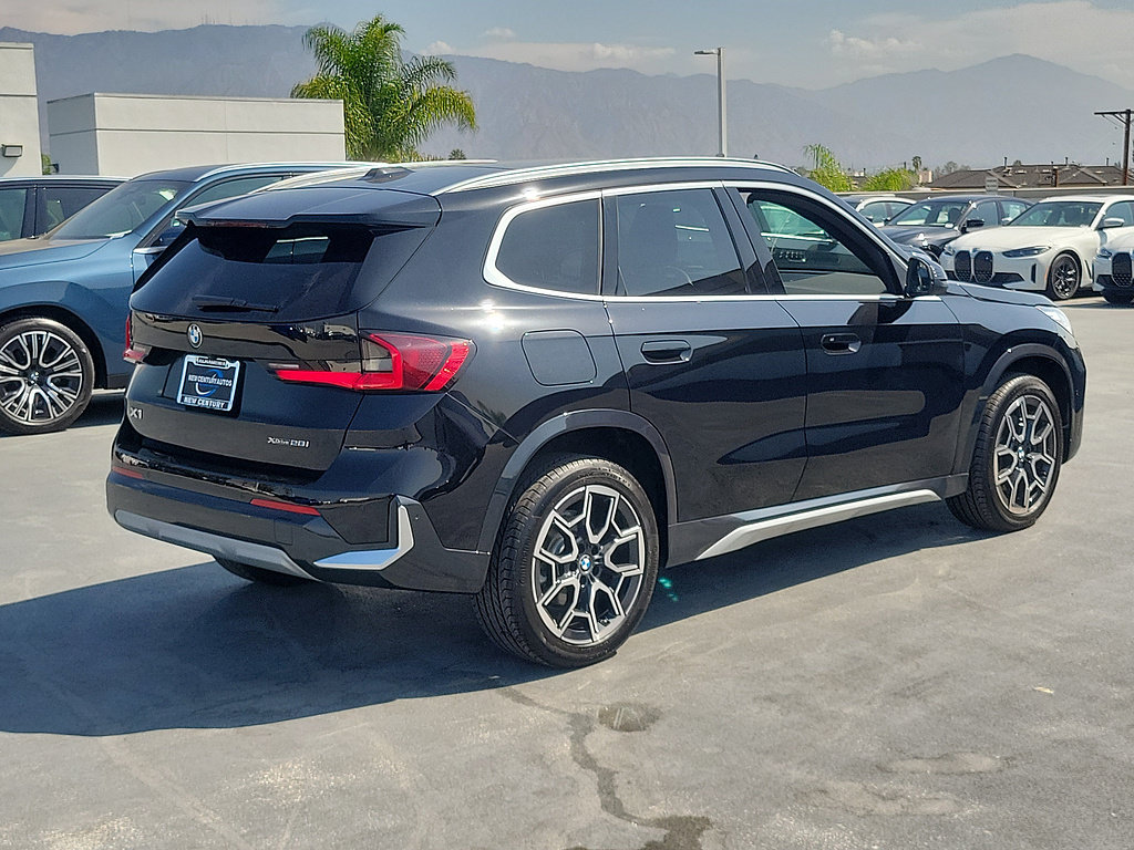 Used 2026 BMW X1 xDrive28i w/ Convenience Package AWD/4WD image 3