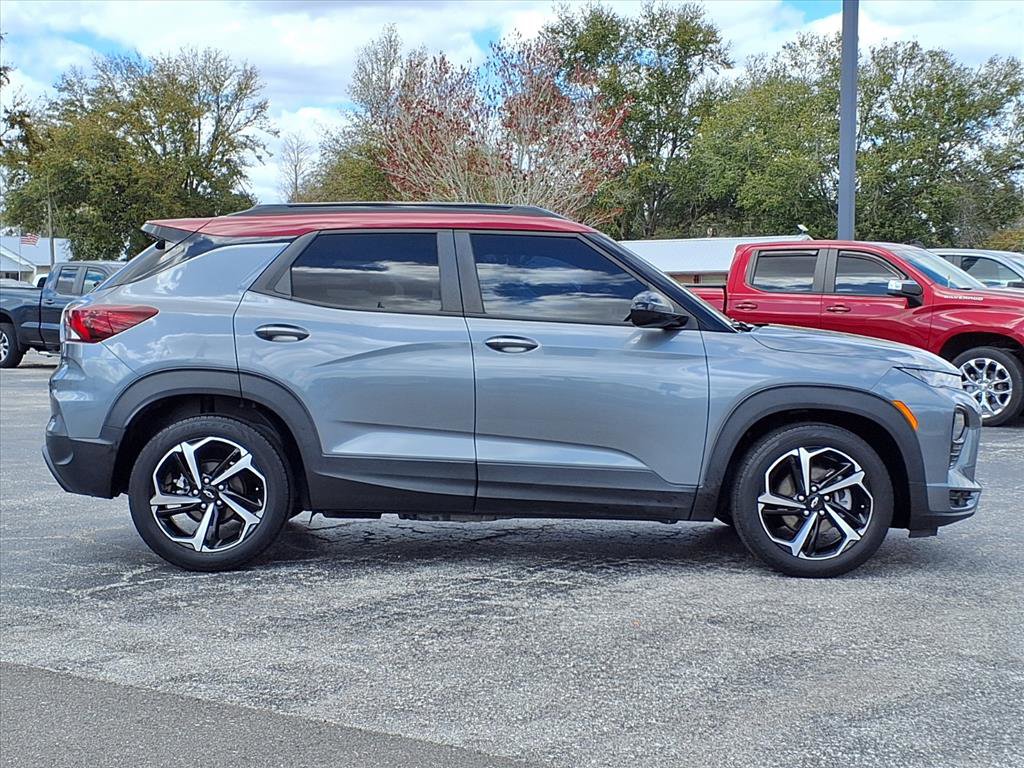 Used 2021 Chevrolet TrailBlazer RS w/ Sun and Liftgate Package image 3
