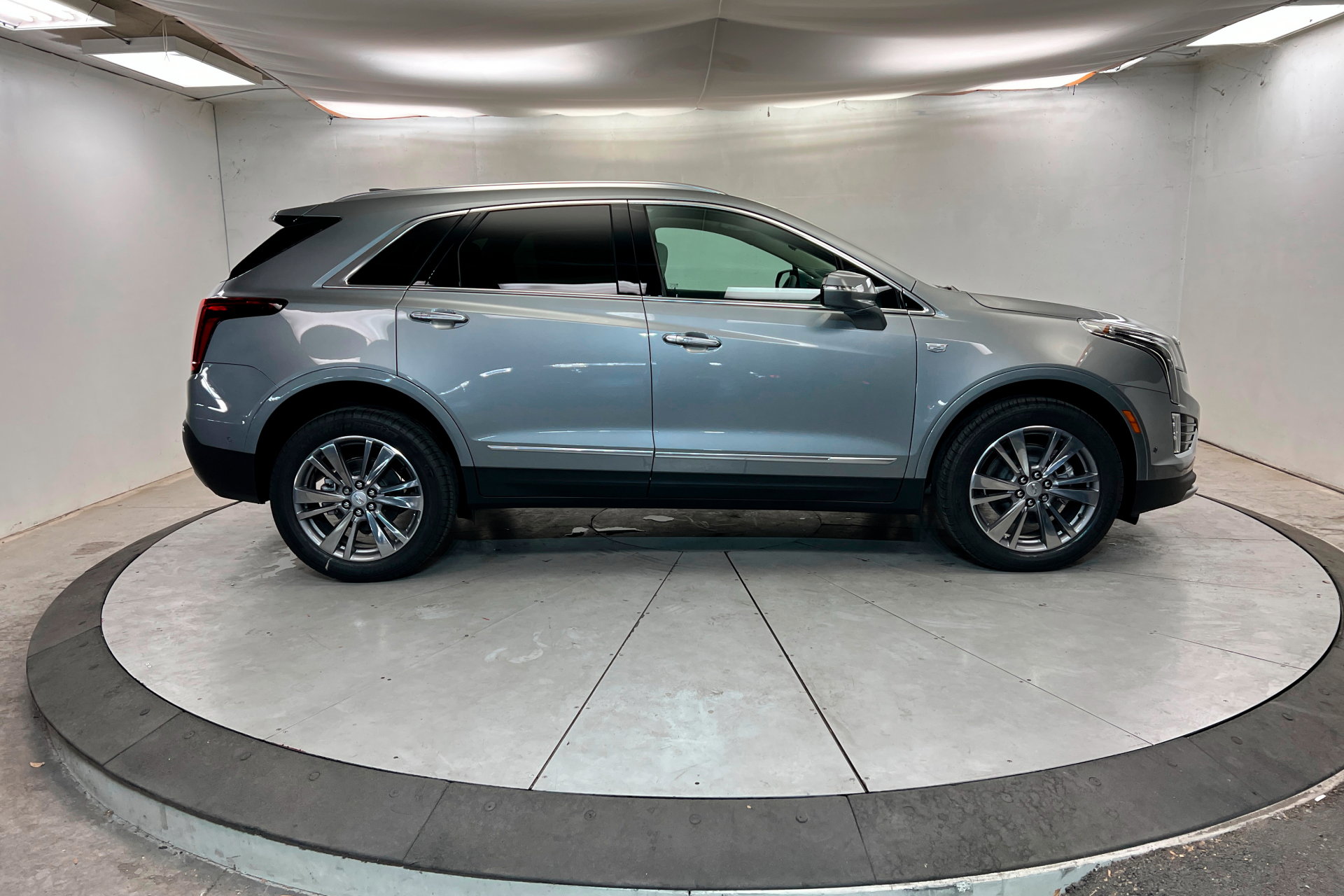 New 2026 Cadillac XT5 Premium Luxury w/ Driver Assist Package image 7