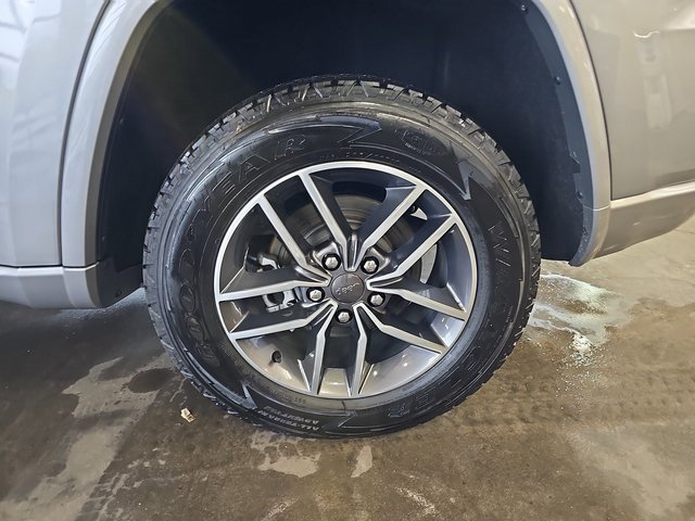 Used 2020 Jeep Grand Cherokee Overland image 33