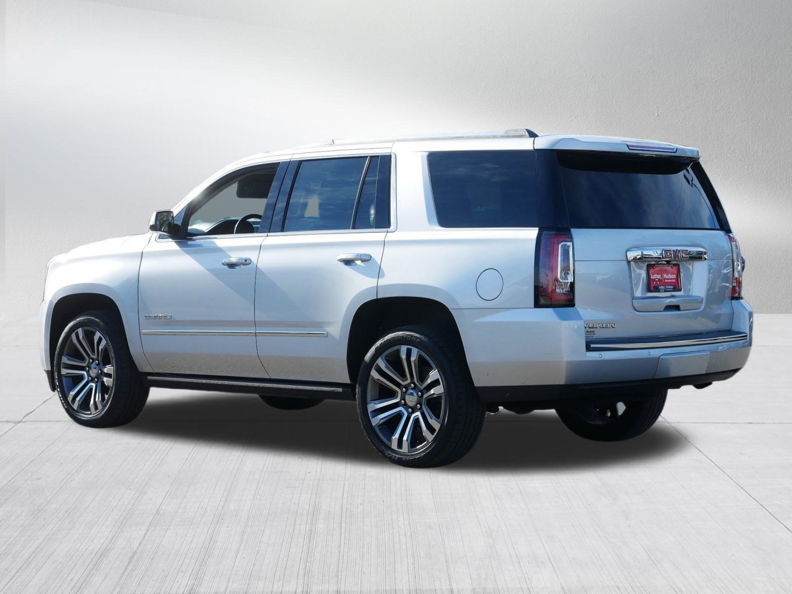 Used 2020 GMC Yukon Denali w/ Denali Premium Package image 5