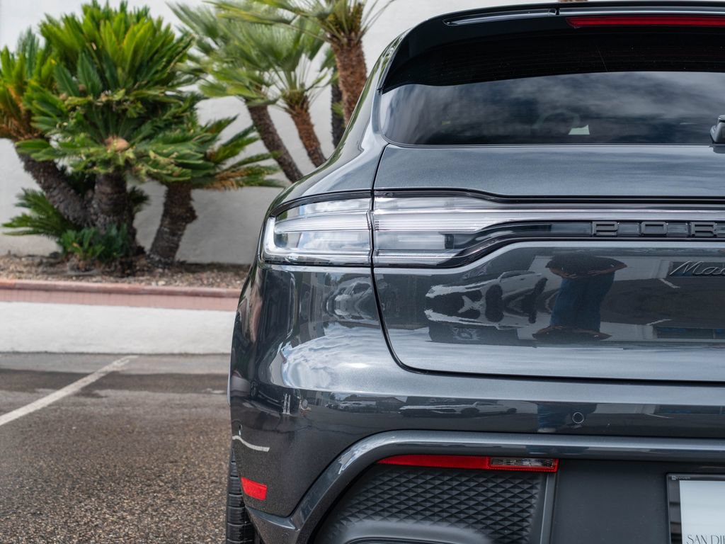 Used 2024 Porsche Macan GTS AWD/4WD image 14