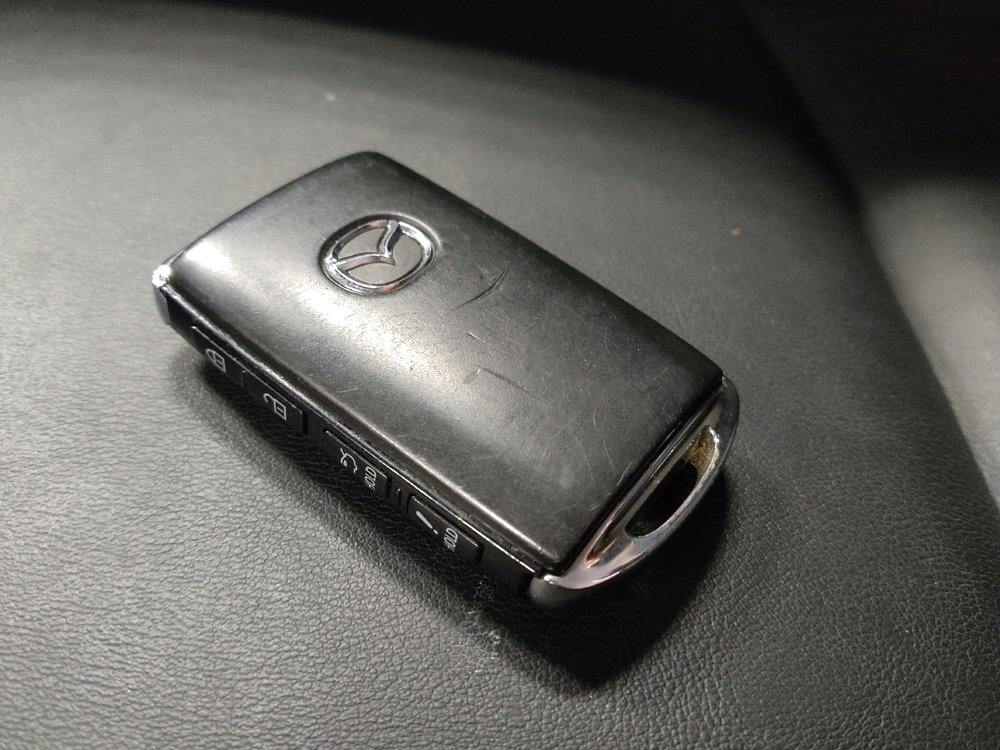 Used 2025 MAZDA MAZDA3 s image 32