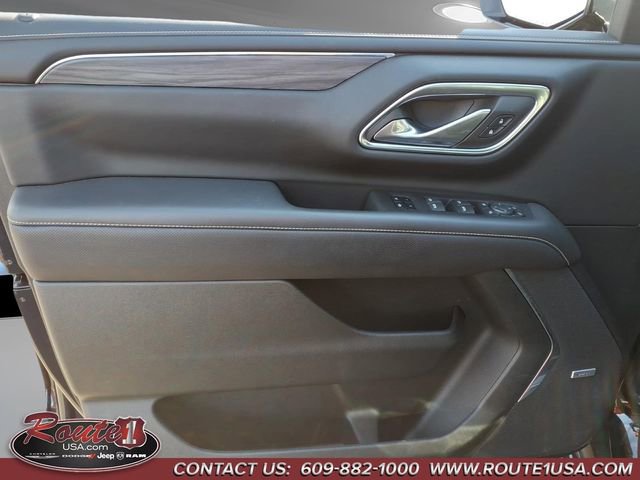 Used 2023 GMC Yukon XL SLT w/ SLT Premium Package image 28