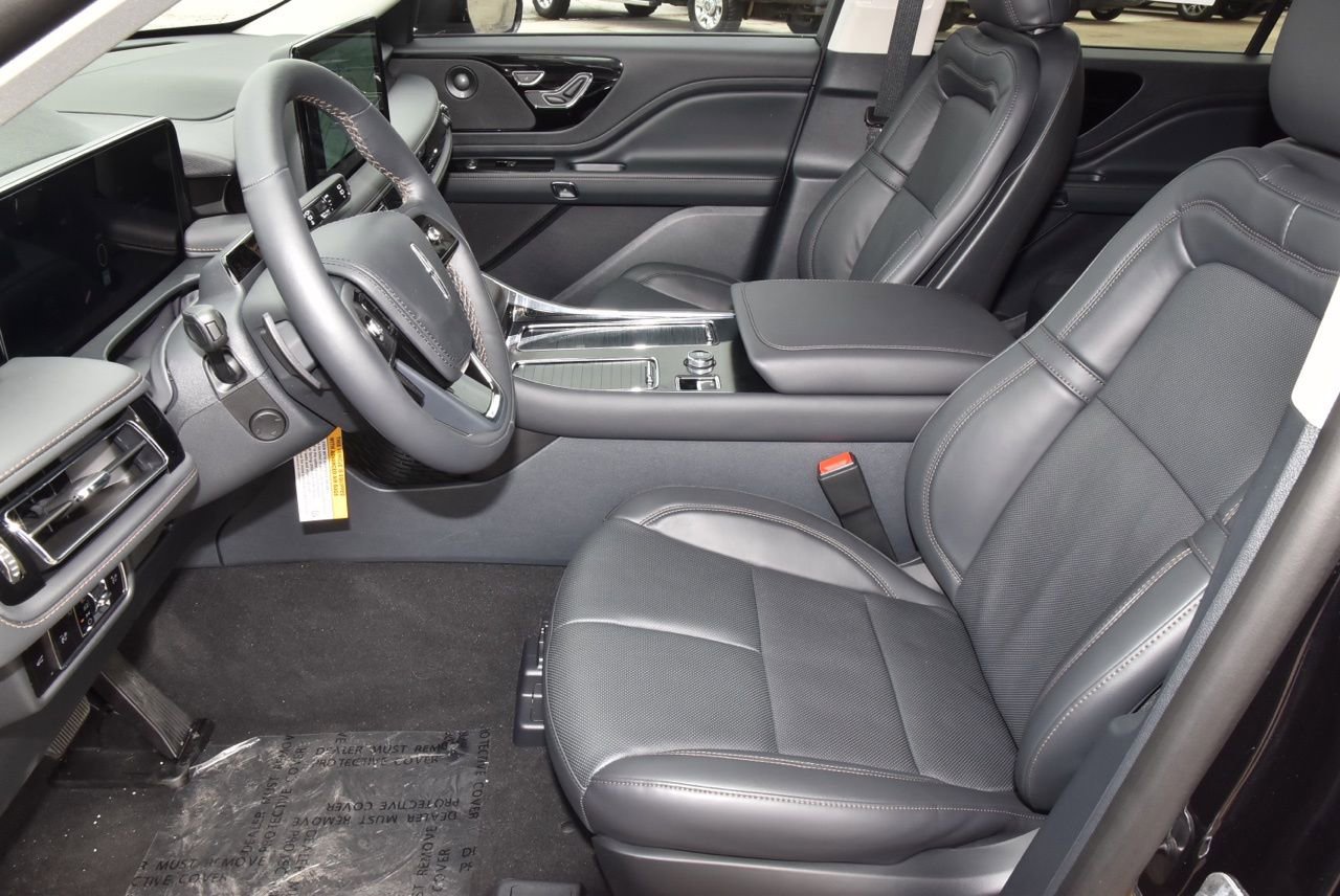 New 2026 Lincoln Aviator Reserve RWD image 13