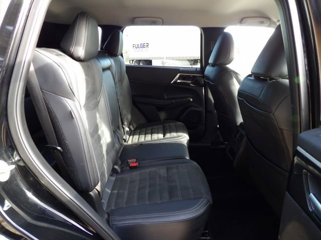 Used 2024 Mitsubishi Outlander SE image 12
