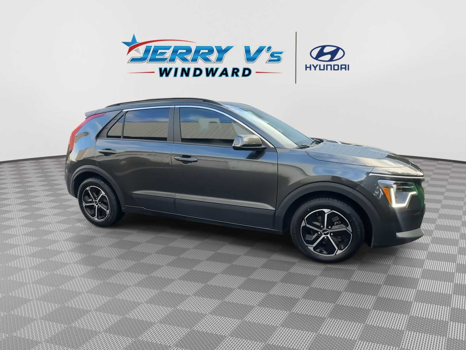 Used 2023 Kia Niro EX w/ EX Cold Weather Package image 9
