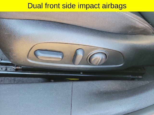 Used 2025 Chevrolet Malibu LT FWD image 23