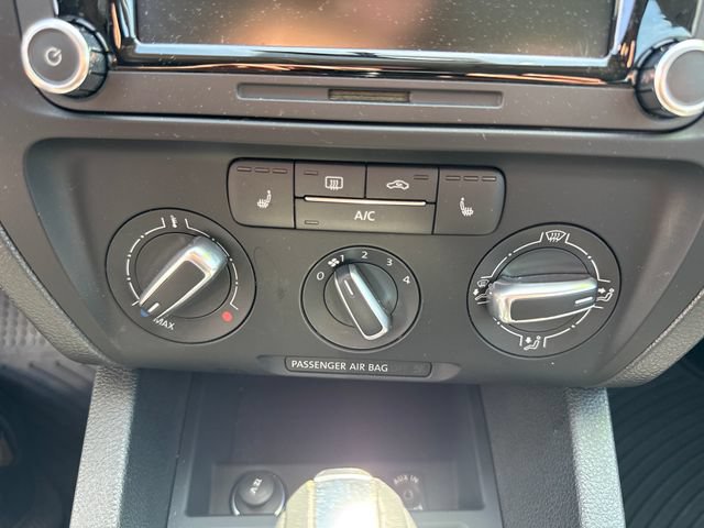 Used 2014 Volkswagen Jetta SE FWD image 21
